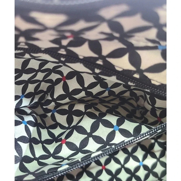 Vera Bradley Barcelona Bag Handbag Black White Floral Zipper Closure Quilted - Picture 7 of 14